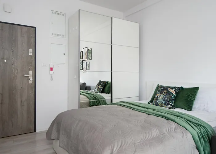 Lubliniecka Z Pieknym Widokiem Na Radiostacje דירה